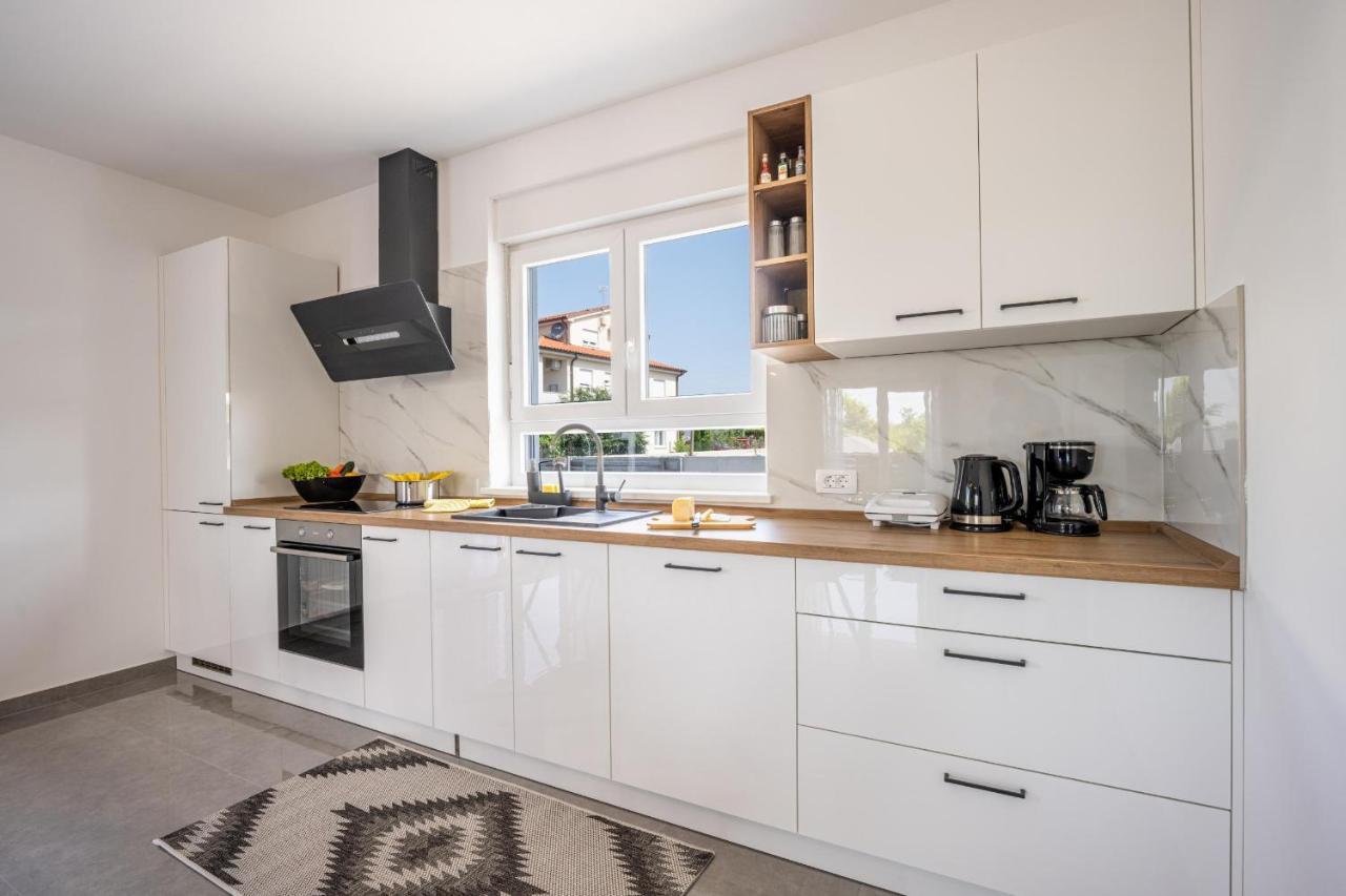 Domus Alba Apartments Pula Extérieur photo