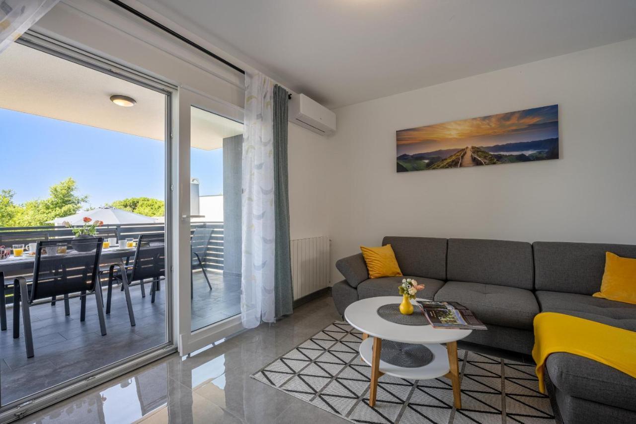 Domus Alba Apartments Pula Extérieur photo