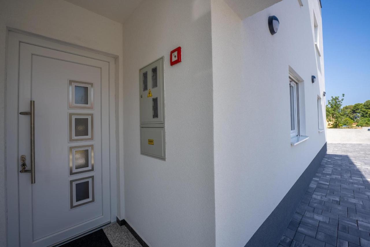 Domus Alba Apartments Pula Extérieur photo