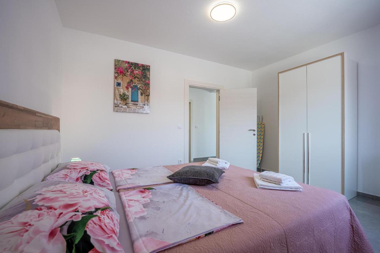 Domus Alba Apartments Pula Extérieur photo