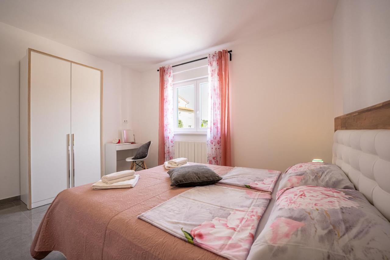 Domus Alba Apartments Pula Extérieur photo