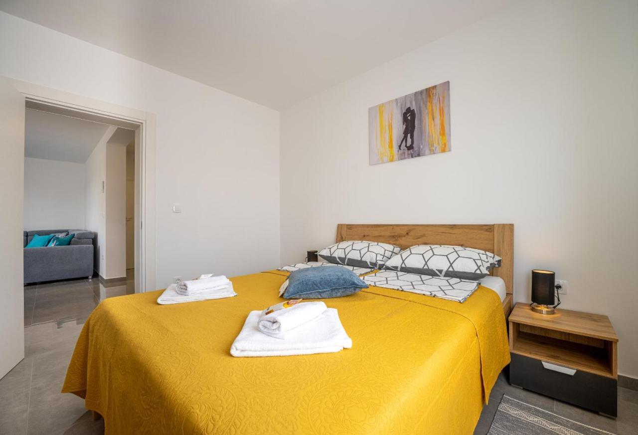 Domus Alba Apartments Pula Extérieur photo